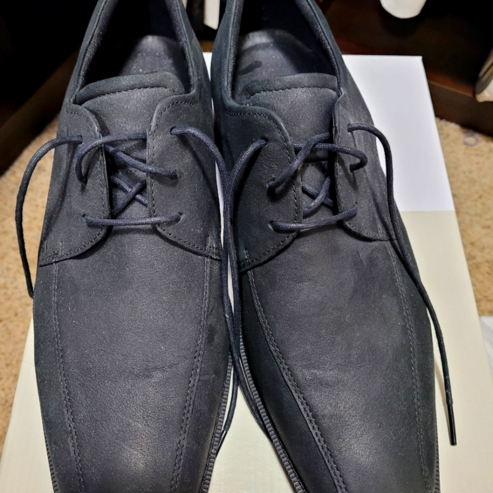 Mens Black Ecco lace up shoes. Size 45